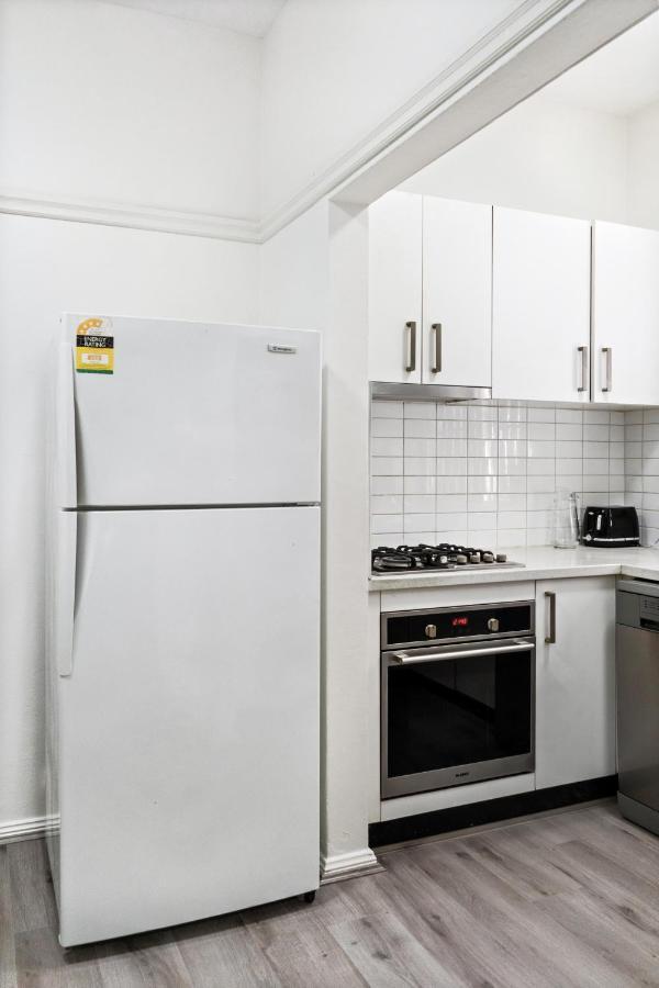 Burwood New 2 Bedroom 2 Bathroom Apartment Sydney Eksteriør bilde